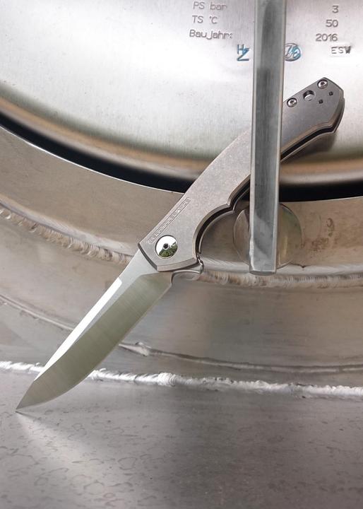 Immagine prodotto Zero ZT 0450 Coltello tascabile Sinkevich con manico in titanio (8.50 cm)