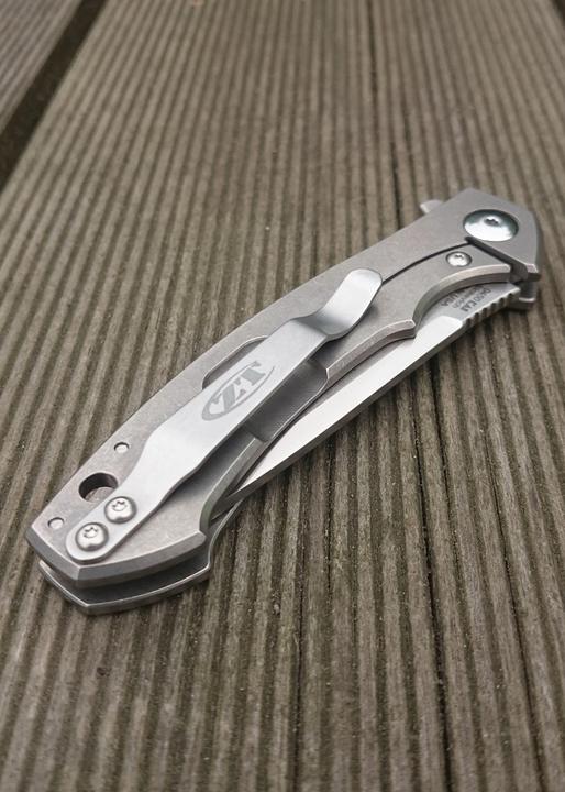 Immagine prodotto Zero ZT 0450 Coltello tascabile Sinkevich con manico in titanio (8.50 cm)
