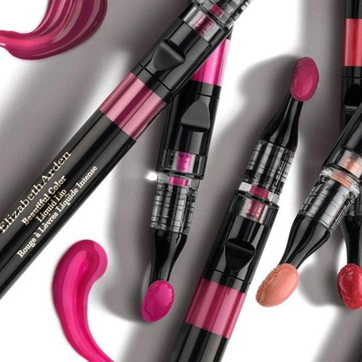 Immagine prodotto Elizabeth Arden Beautiful Color Liquid Lip Lacquer 26 Burgundy 2.4 ml (26)