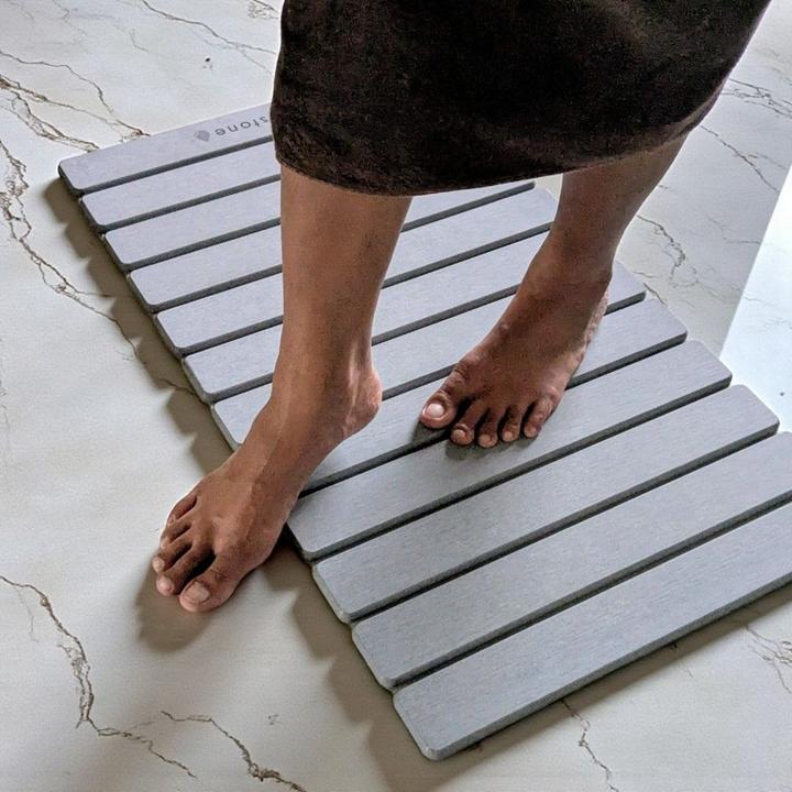 Actual product image Moonstone Badematte Melipa XL hellgrau aus Kieselgur (76 x 43 cm)