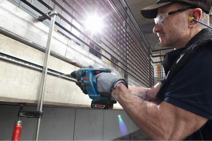 Actual product image Bosch Professional Cordless hammer drill GBH 18 V-LI Compact (Rechargeable battery operated)