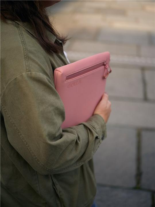 Produktbild Golla Laptop-Sleeve 15 Zoll, dirty pink (15", Apple, HP, ASUS, Dell, Lenovo)