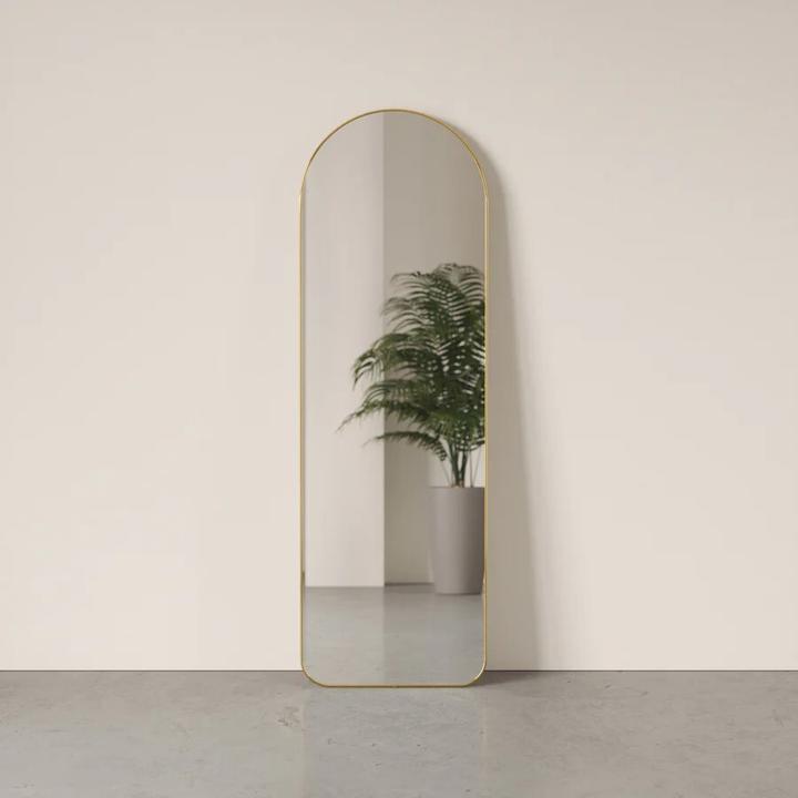 Actual product image Umbra Hubba (58 x 13 x 166 cm)