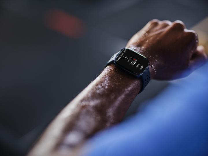 Produktbild Amazfit Bip 6 (46.30 mm)