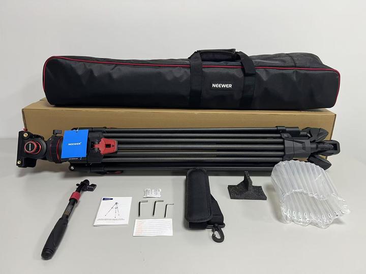 Actual product image Neewer Carbon Fiber One-Step Locking Tripod With Adjustable Damping Fluid Head (Carbon)