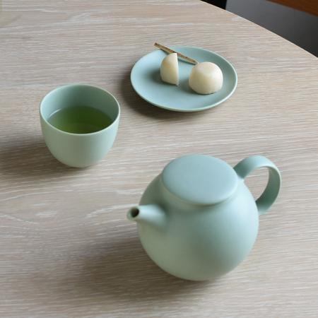 Actual product image KINTO PEBBLE - Teekanne mit Edelstahl-Teesieb - Meer 480 ml (0.48 l)