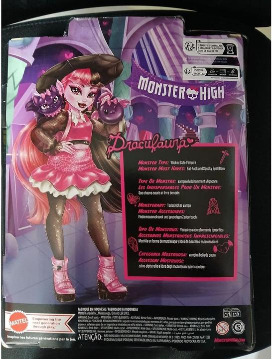 Actual product image Monster High Draculaura