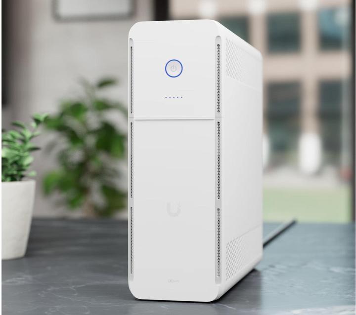Productafbeelding Ubiquiti UPS-Tower (1000 VA, 600 W, Lijninteractief UPS)