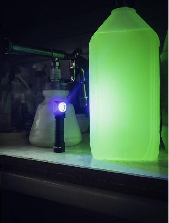 Produktbild ArmyTek Wizard C2 WUV Multifunktionslampe white & ultraviolet (11.20 cm, 1100 lm)