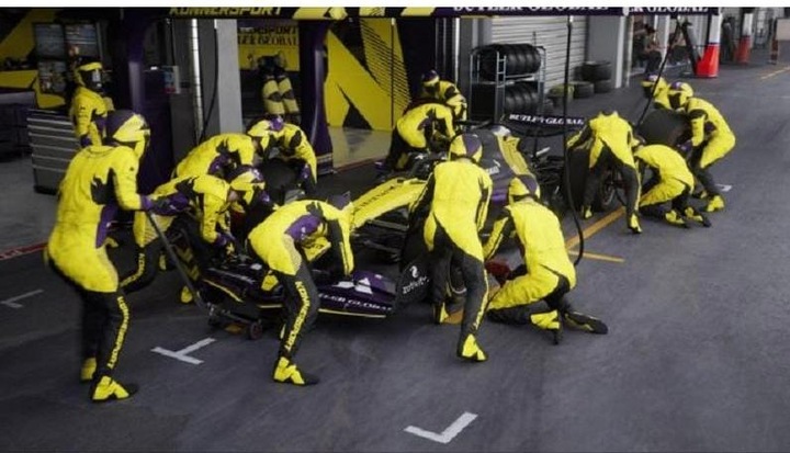 Produktbild EA Games F1 2023 (PS4, DE, IT, FR)