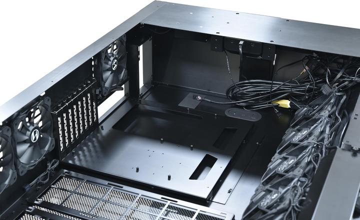 Produktbild Lian-Li DK-05F (ATX, mATX, Mini-ITX, E-ATX)