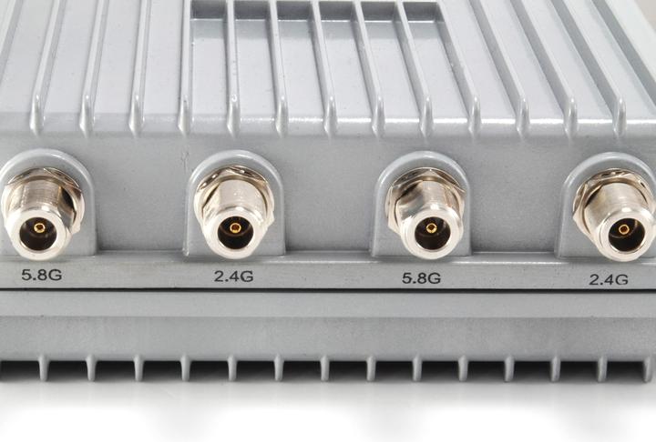 Produktbild LevelOne WAB-8011 AC1200 Dual Band PoE Wireless Access Point Controller Managed Outdoor (1300 Mbit/s)