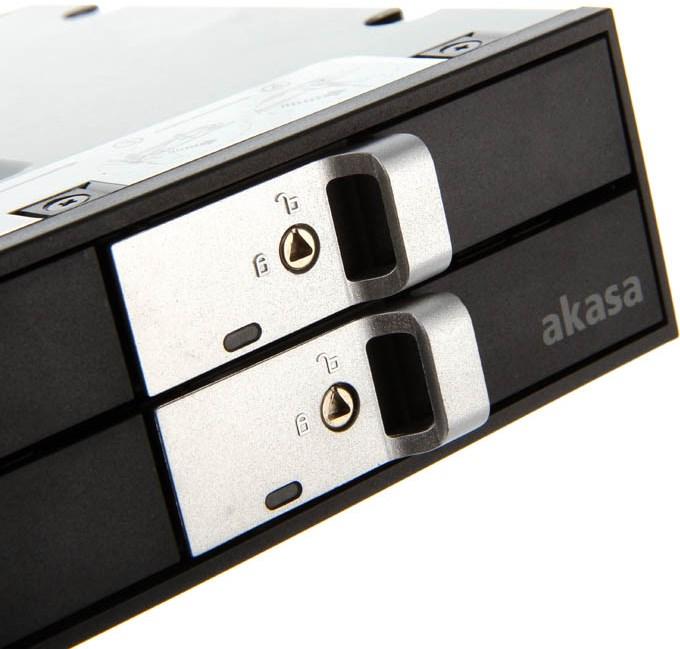 Actual product image Akasa Elite 5.25 inch drive frame for four 2.5 inch HDD/SSD