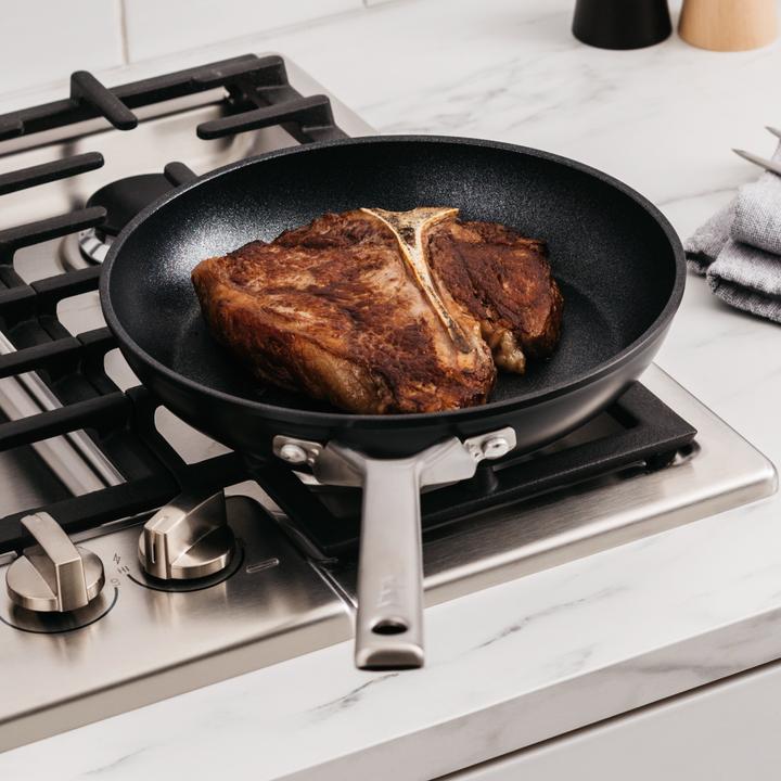 Produktbild Ninja ZEROSTICK Essentials C10028DE (Bratpfanne, Aluminium, Edelstahl, 28 x 9 cm)