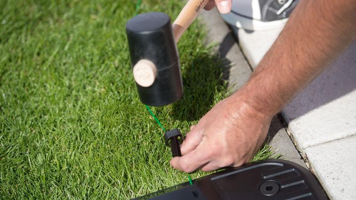 Produktbild Bosch Home & Garden Kunststoffheringe für Begrenzungsdraht Indego (Rasenmäher, Mähroboter Installation)