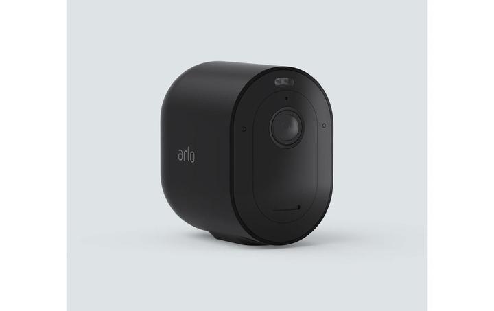 Actual product image Arlo Pro 4 Spotlight VMC4350B-100EUS Set of 3 (2688 x 1520 pixels)