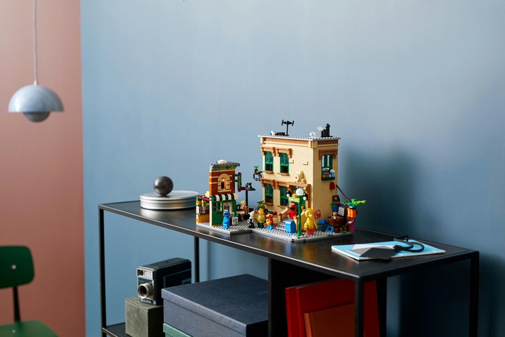 Actual product image LEGO 123 Sesame Street (21324, LEGO Ideas, LEGO Rare Sets)