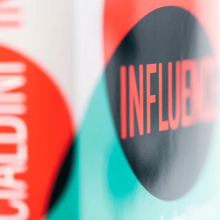 Actual product image INFLUENCE – Wie man (andere) überzeugt. Nützliche Erkenntnisse der Psychologie (German, Robert B. Cialdini, Juergen Neubauer, 2023)