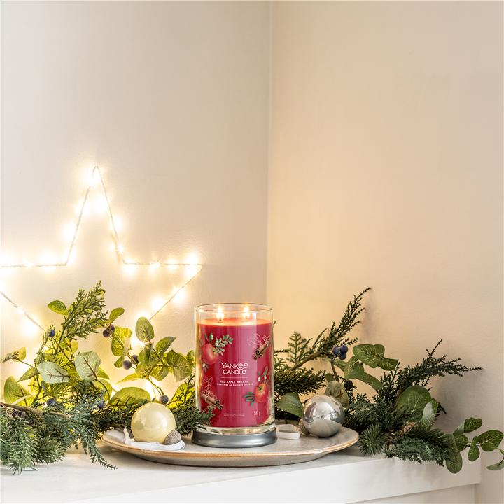 Actual product image Yankee Candle Red Apple Wreath Signature Large Tumbler Scented Candle