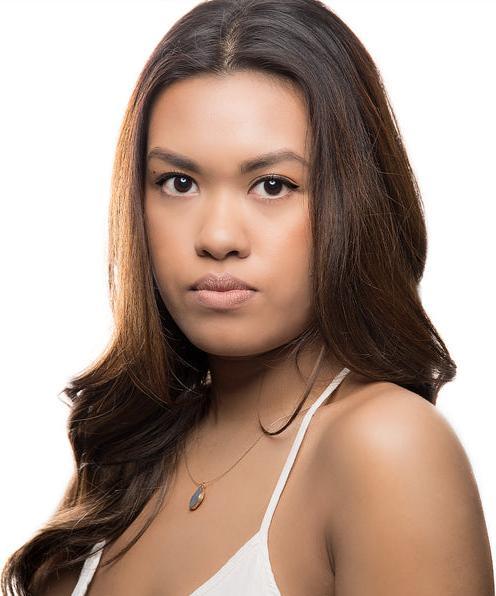 Actual product image Westcott X-Drop Pro - High-Key White (8' x 8') Wrinkle-Resistant Backdrop, 2.4x2.4m (243.80 cm, 243.80 cm)