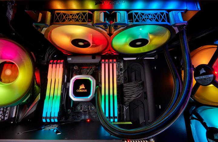 Actual product image Corsair H100i RGB Platinum