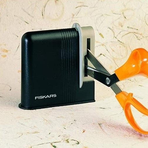 Actual product image Fiskars Clip - Sharp scissors sharpener (22.40 cm)
