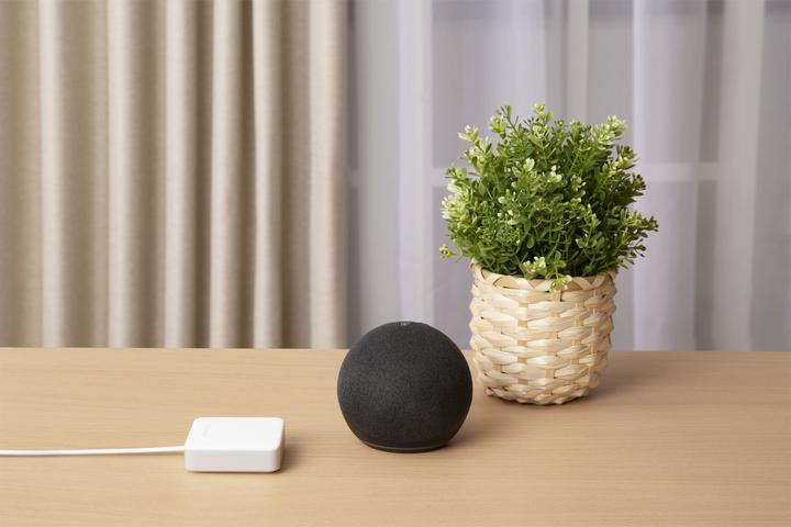 Actual product image SwitchBot Hub Mini