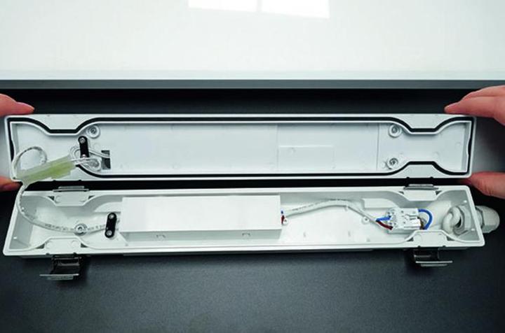 Produktbild Müller Licht Aquafix LED-Feuchtraum-Wannenl (4200 lm)