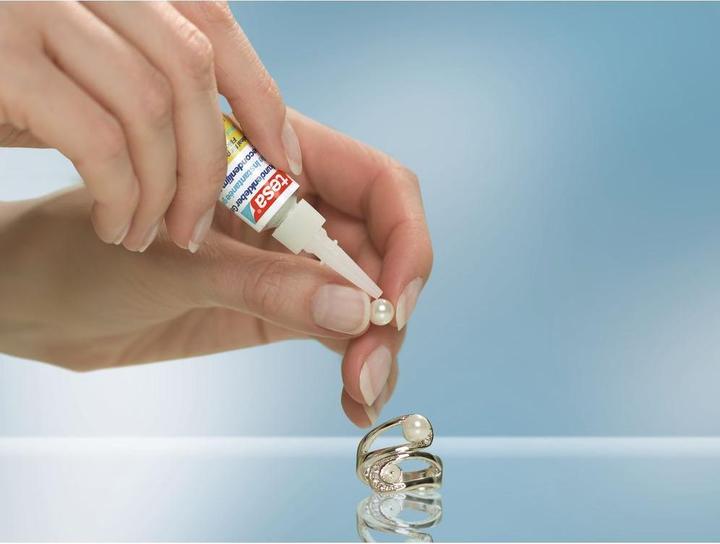 Actual product image tesa Superglue in a blister pack (4.50 g)
