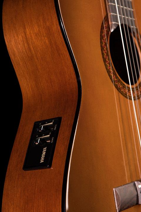 Actual product image Yamaha CX40II (Classical guitar, Rosewood, Meranti, NATO, Spruce)