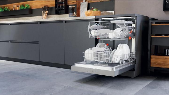 Actual product image Hotpoint HFC 3C41 CW X Dishwasher, C, Free standing, Width 60 cm, 14 place settings, Inox