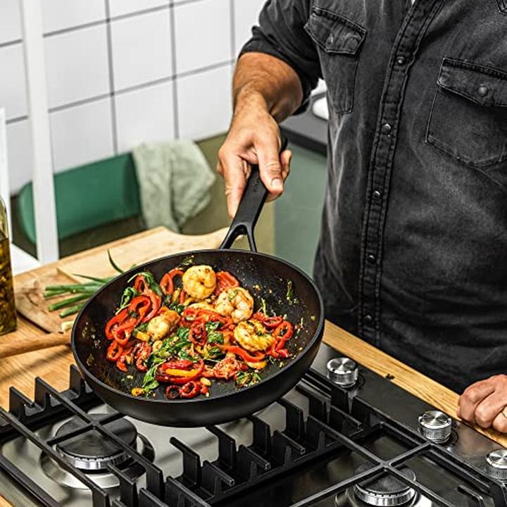 Produktbild KitchenAid Wok mit Antihaftbeschichtung (Pfannenset + Topfset, Aluminium, 28 x 12.50 cm)