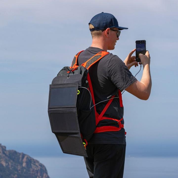 Produktbild Outdoor Spirit Solar-Ladegerät 'Powerbank' (10000 mAh, 21 W)