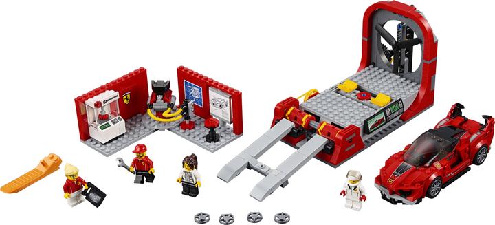 Actual product image LEGO FXX K and development centre (75882, LEGO Speed Champions)