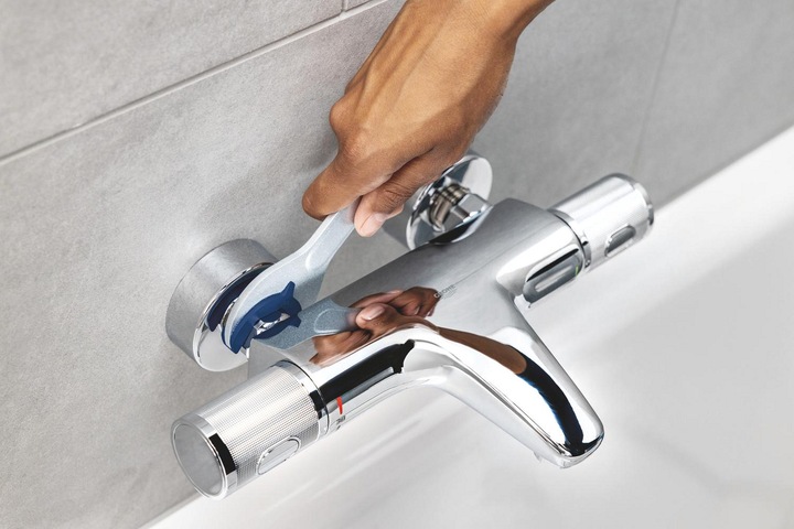 Produktbild Grohe Vitalio Comfort 250 Duschsystem mit Thermostatbatterie und Vitalio Comfort 110 Handbrause, inkl. Mon