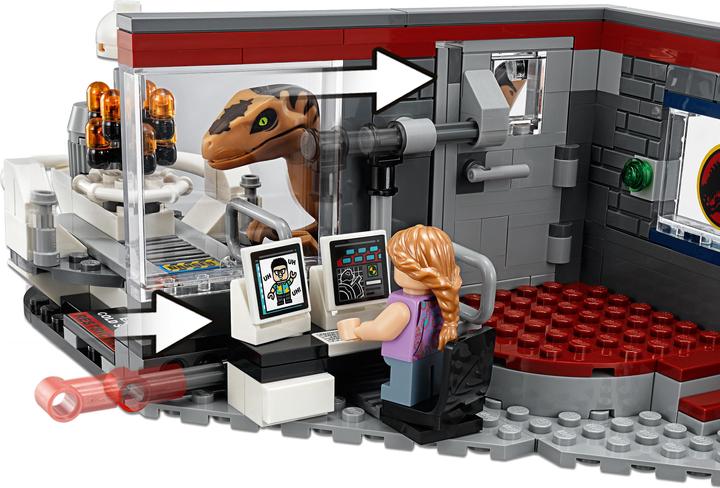 Actual product image LEGO Jurassic World Hunt for the Velociraptor (75932, LEGO Jurassic World)