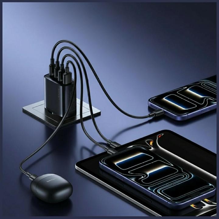 Actual product image Usams Wall charger T70 40W 2xUSB-A/2xUSB-C black (40 W, 4 ports)