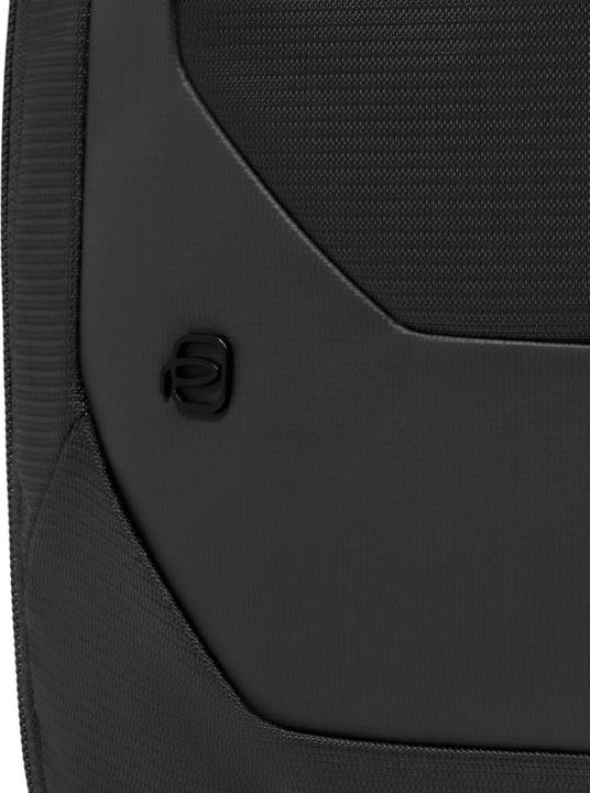 Produktbild Piquadro Reise-Laptop-Rucksack 15,6" aus recyceltem Stoff (36 l)
