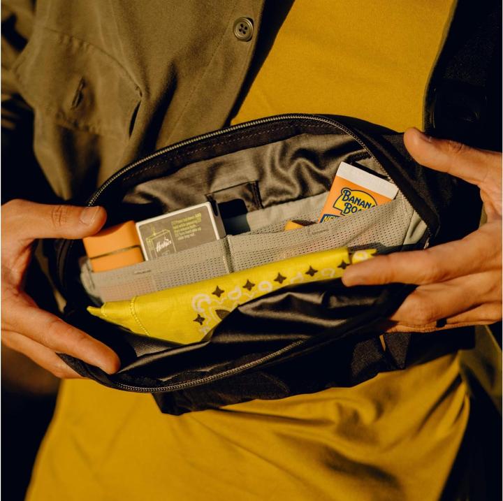 Actual product image Peak Design Outdoor Sling 2L (Camera hip bag, 2 l)