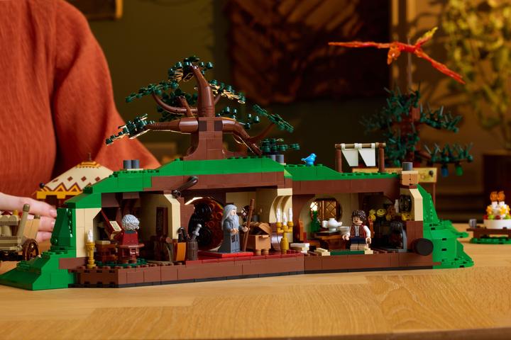 Immagine prodotto LEGO Der Herr der Ringe: Das Auenland (LEGO Icons, Set LEGO rari)