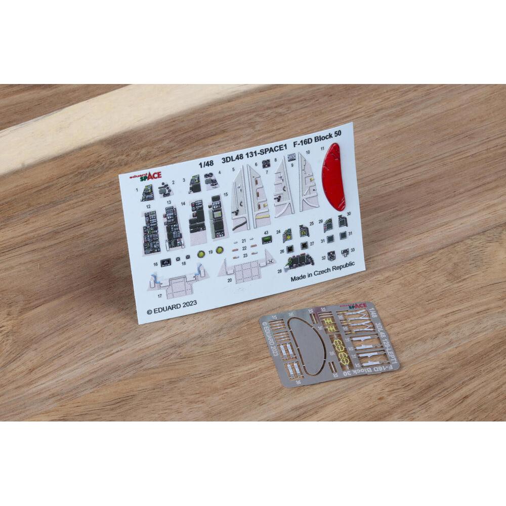Eduard F-16D Block 50 SPACE 1/48 KINETIC