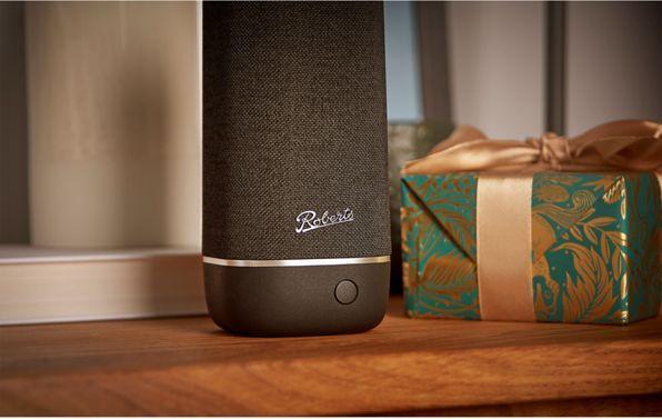Actual product image Roberts Reunion Black (Bluetooth)