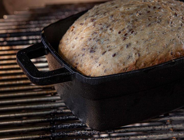Actual product image The Bastard Bastard Bread Pan broodpan 35 x 17 cm gietijzer