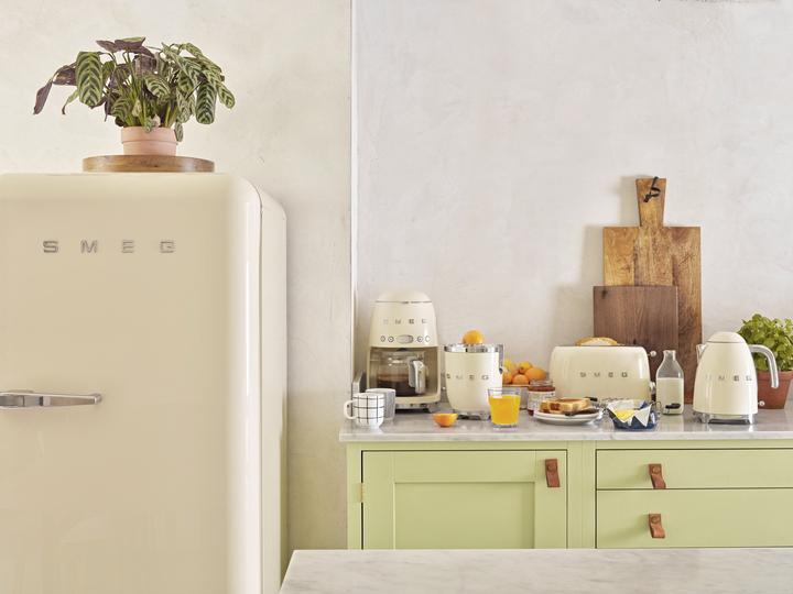 Actual product image Smeg Retro Style FAB28RCR5 (270 l)