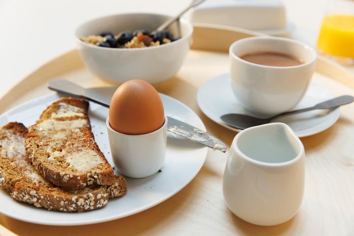 Image du produit Mikasa Chalk Porcelain Unhandled Cream Jug, 100ml, White