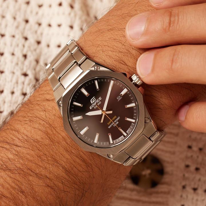 Actual product image Casio Edifice Classic (Analogue wristwatch, 40 mm)