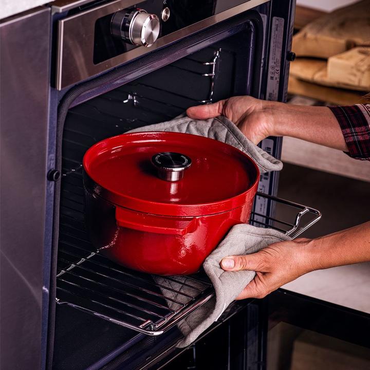 Actual product image KitchenAid braadpan 26cm - gemailleerd gietijzer - keizer rood - rond (26 cm, Casserole + Stewpot, Cast iron)