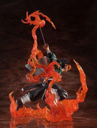 Produktbild Bandai ST Demon Slayer FigZero: Tanjiro Kamado Sword Guard 19cm