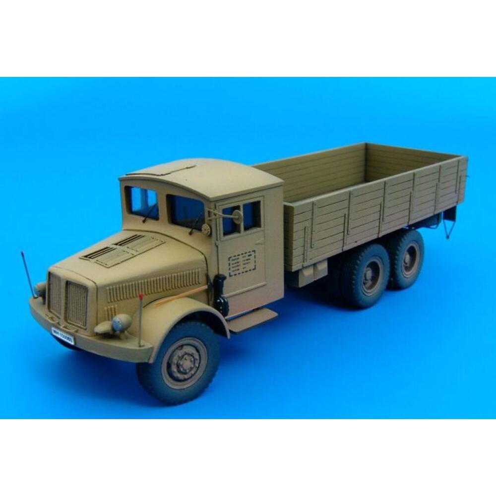 Hauler TATRA T111 cabina singola