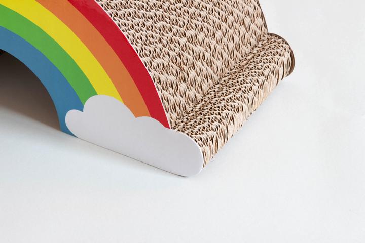 Actual product image Suck UK Rainbow Cat Scratcher (18.70 cm, Multicolor)